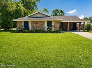 101 Burrow Dr, Scott, LA 70583