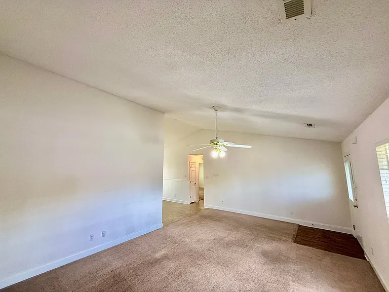 1909 Rommel Dr — Photo 5