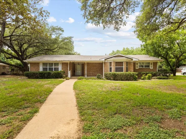 1220 Greenbriar Ln, Cleburne, TX 76033