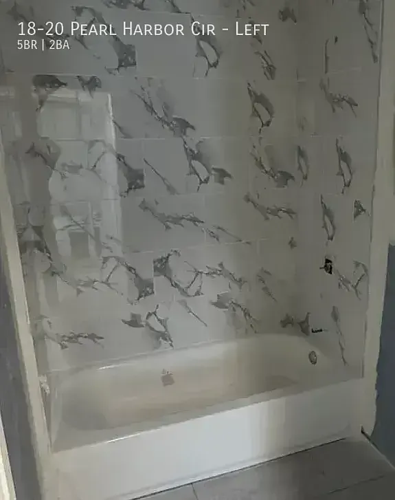 18-20 Pearl Harbor Cir Remodeled 5BR/2BA Duplex — Photo 2