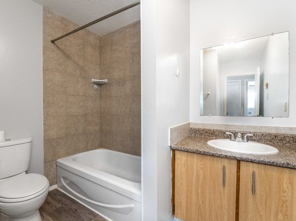 2459 Cleroux Cres #10, Ottawa, ON K1W 1A1
