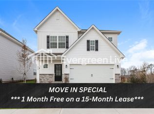 400 Lees Corner Ln, Woodruff, SC 29388