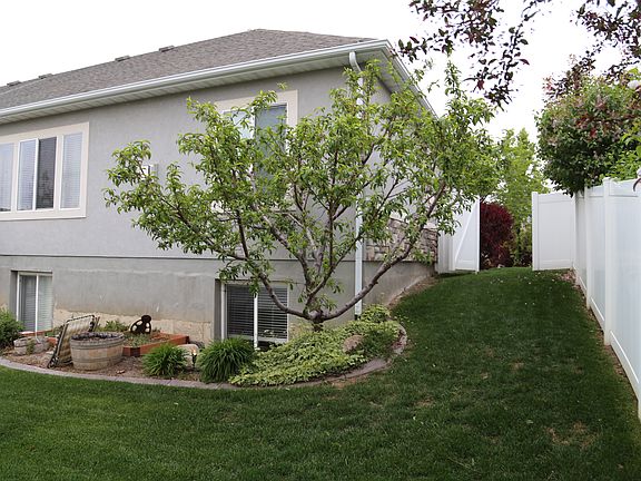 4th image of 1363 W 2180 N