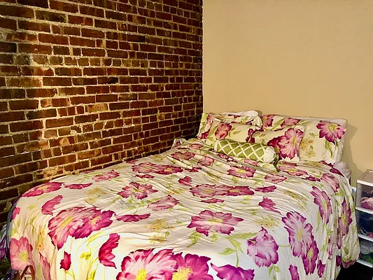 Rented by R New York | media 62