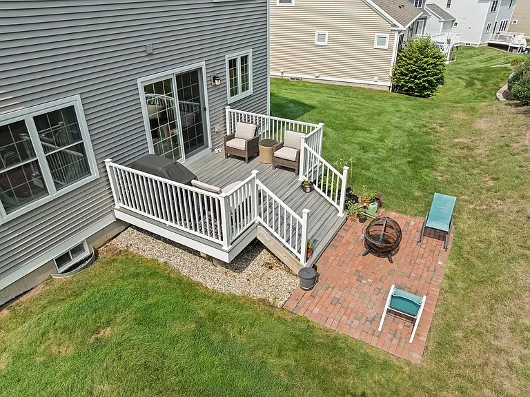 21 Carson Way — Photo 36