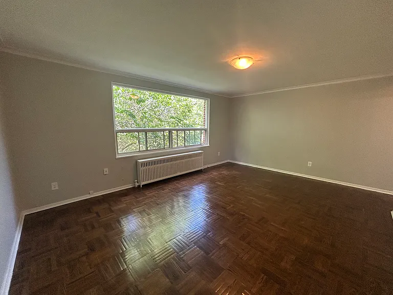 1299 Bayview Ave #18 — Photo 1