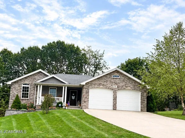 415 Spring Ave, Holts Summit, MO 65043