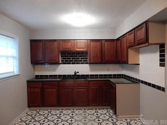 3rd image of 153 S Gosnell St