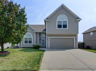 16147 S Curtis St, Olathe, KS 66062