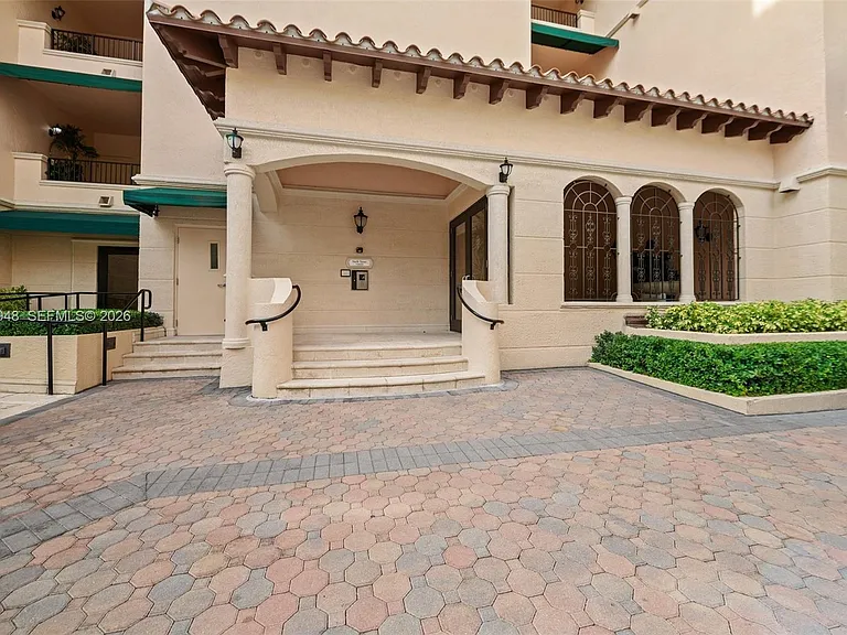 13633 Deering Bay Dr #225 — Photo 48