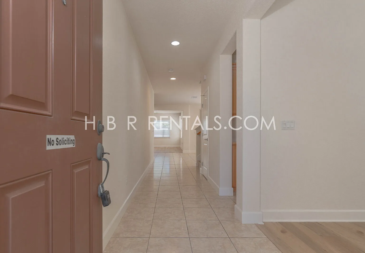 3 bed, 3.0 bath, 2776 sqft, $3,100 — Photo 4