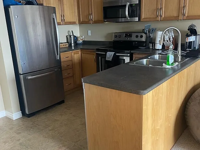 41 Goodwin Dr #404 — Photo 4