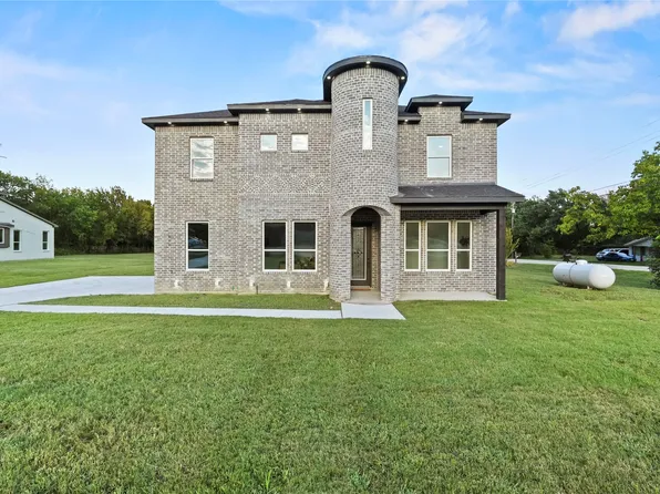 600 Peggs St, Desoto, TX 75115