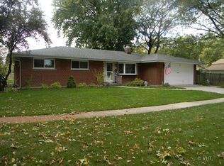 1419 E Emmerson Ln, Mount Prospect, IL