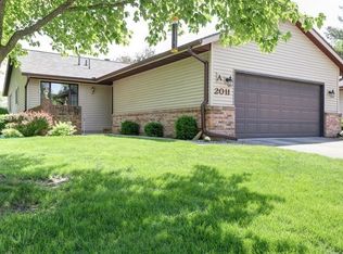 2011 Eagle Ridge Ct, Urbana, IL 61802