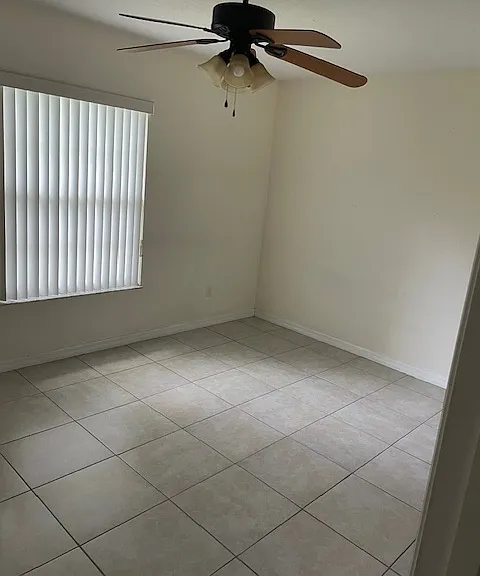 3215 Travelers Palm Dr — Photo 9