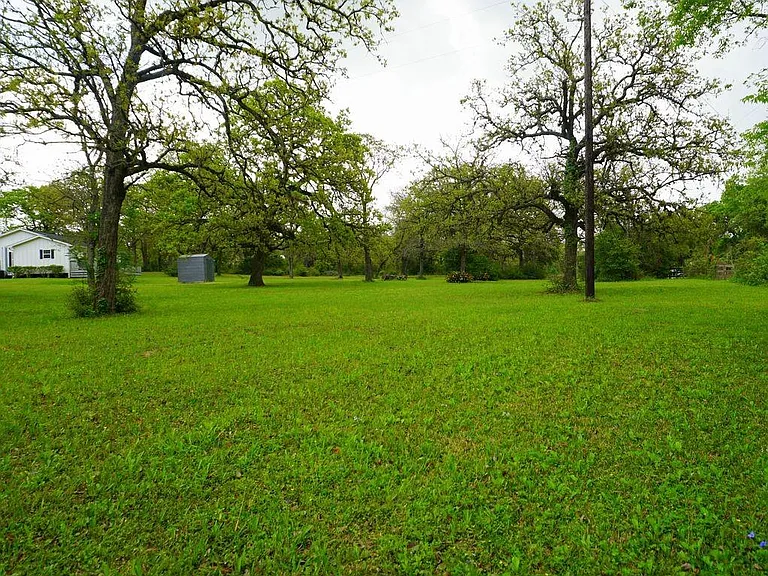 2329 N Berlin Rd — Photo 25