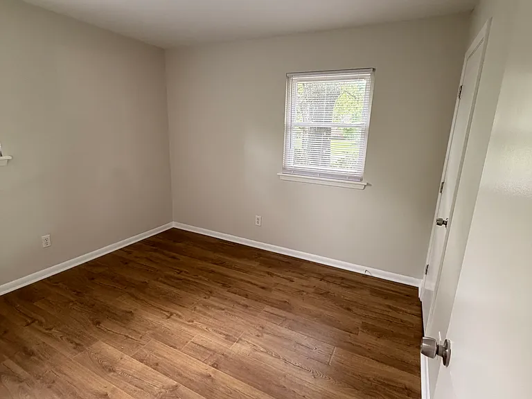 313 Kingston Rd — Photo 10