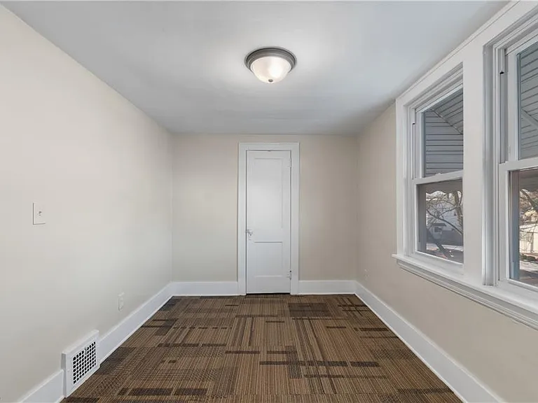 1899 16th St SW — Photo 13