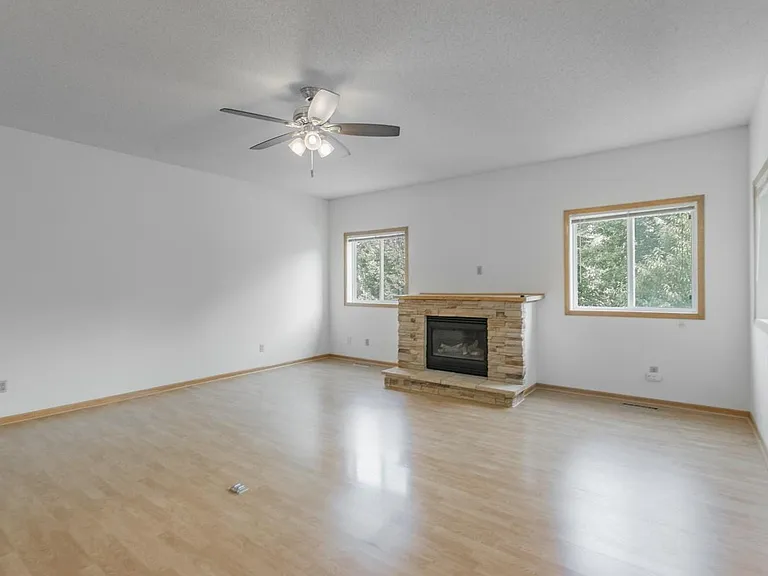 547 Woodduck Dr — Photo 7