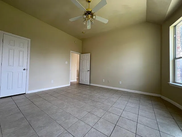 2012 Hopkins Dr — Photo 22