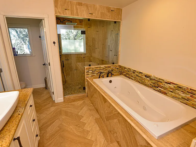 10710 D K Ranch Rd — Photo 20