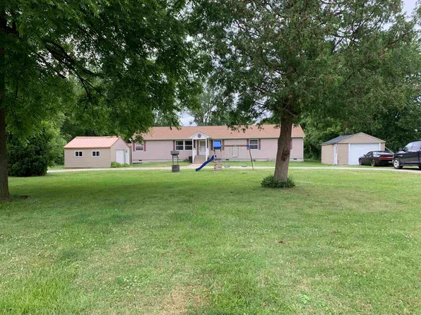 8309 E Newburg Rd, Durand, MI 48429