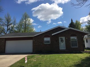 703 Central Plains Ct, Grand Forks, ND 58201