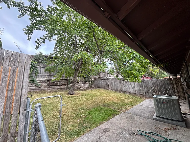 183 S 880 E #183 — Photo 12