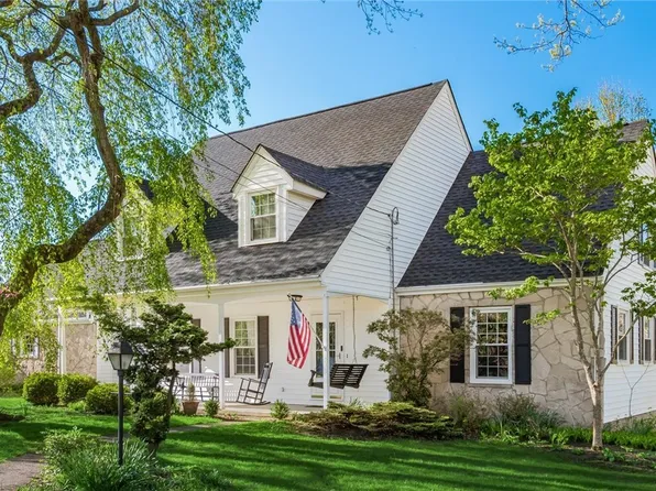 102 Eastview Dr, New Concord, OH 43762