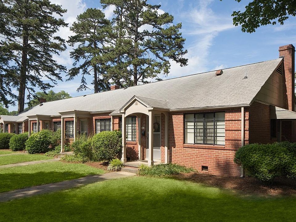 charming single-level apts in the heart of Raleigh!