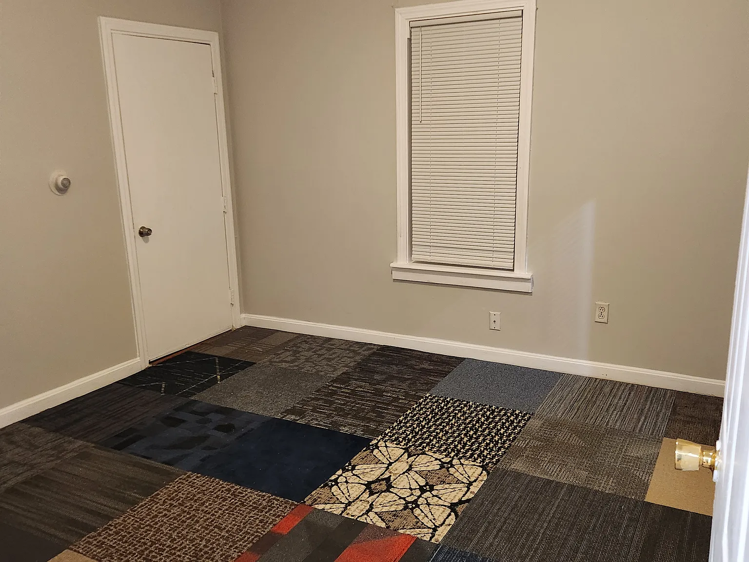 3 bed, 960 sqft, $2,750 — Photo 1