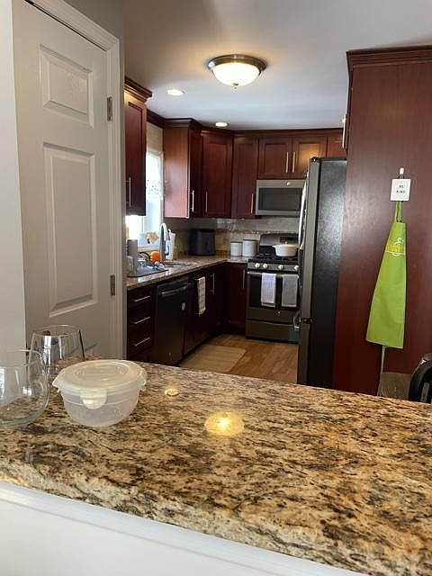 1st image of 59 Durant Ave Floor 2