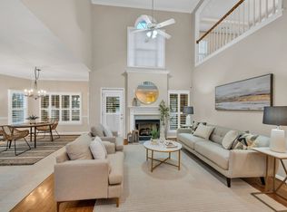 1034 Ridglea Dr, Burns, TN 37029