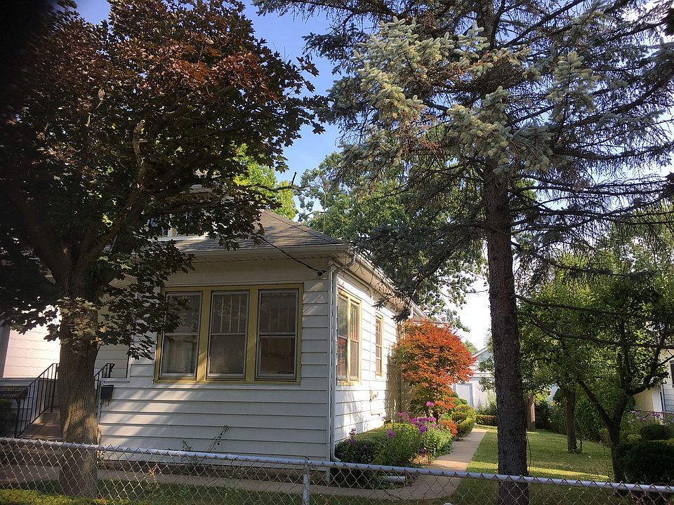 1st image of 555 Michigan Ave