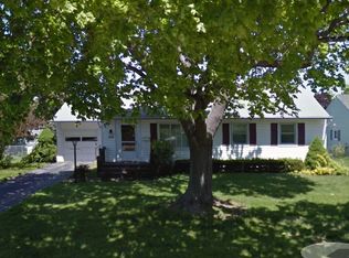 234 Sandalwood Dr, Rochester, NY 14616