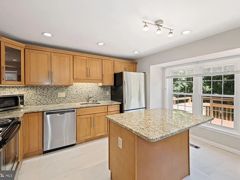 10511 Smithy Ct — Photo 5