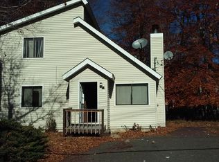 7428 Ventnor Dr, Tobyhanna, PA
