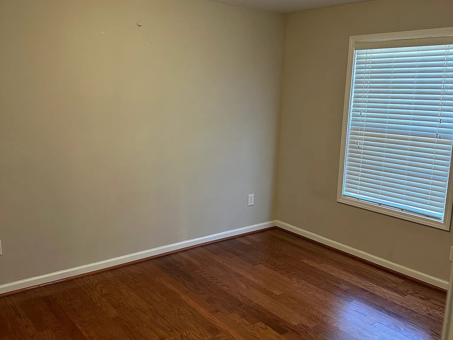 2 bed, 2.5 bath, 1214 sqft, $1,850 — Photo 4