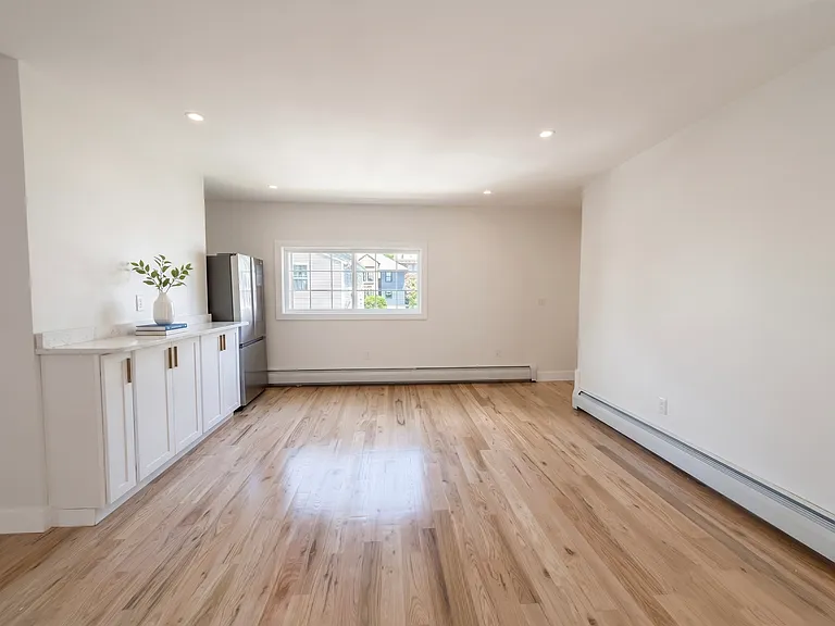 10 Pearl St #2 — Photo 6