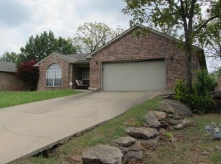 702 W 11th Ave, Bristow, OK 74010