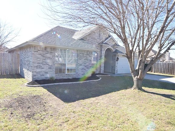 3rd image of 4204 Teal Dr