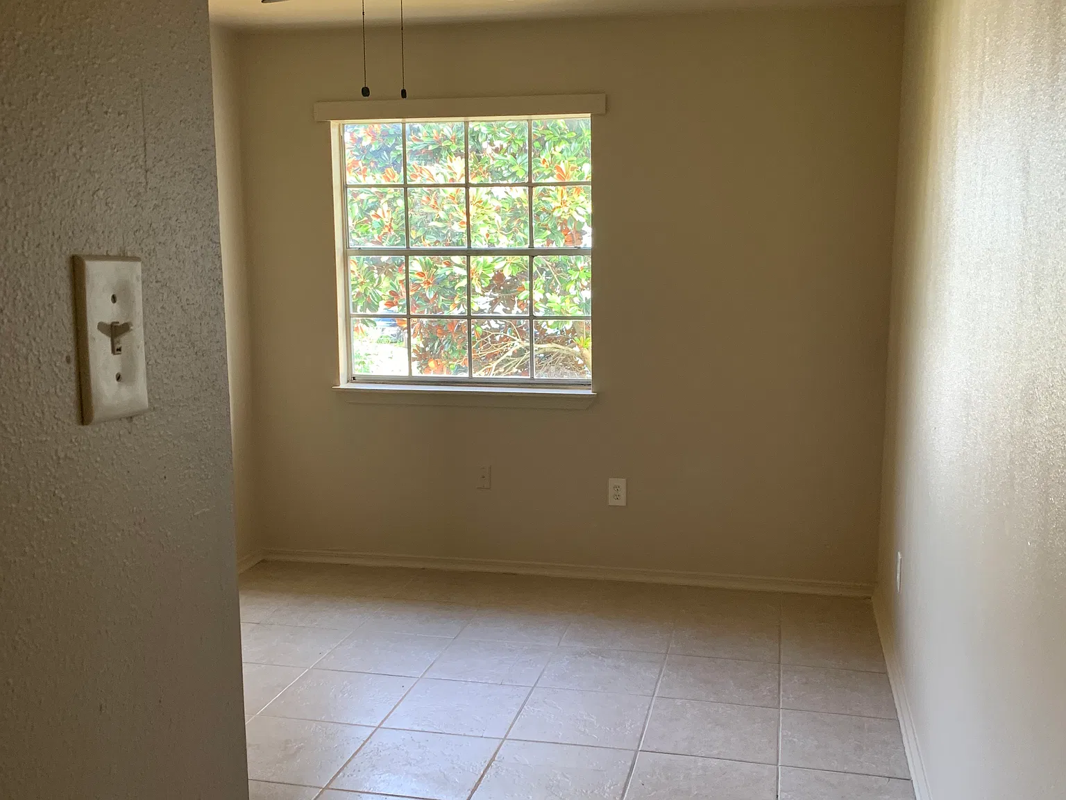 3 bed, 2.5 bath, 1520 sqft, $1,475 — Photo 2