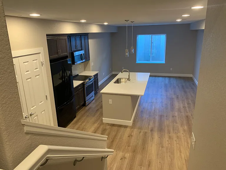 16548 W 13th Ln — Photo 2