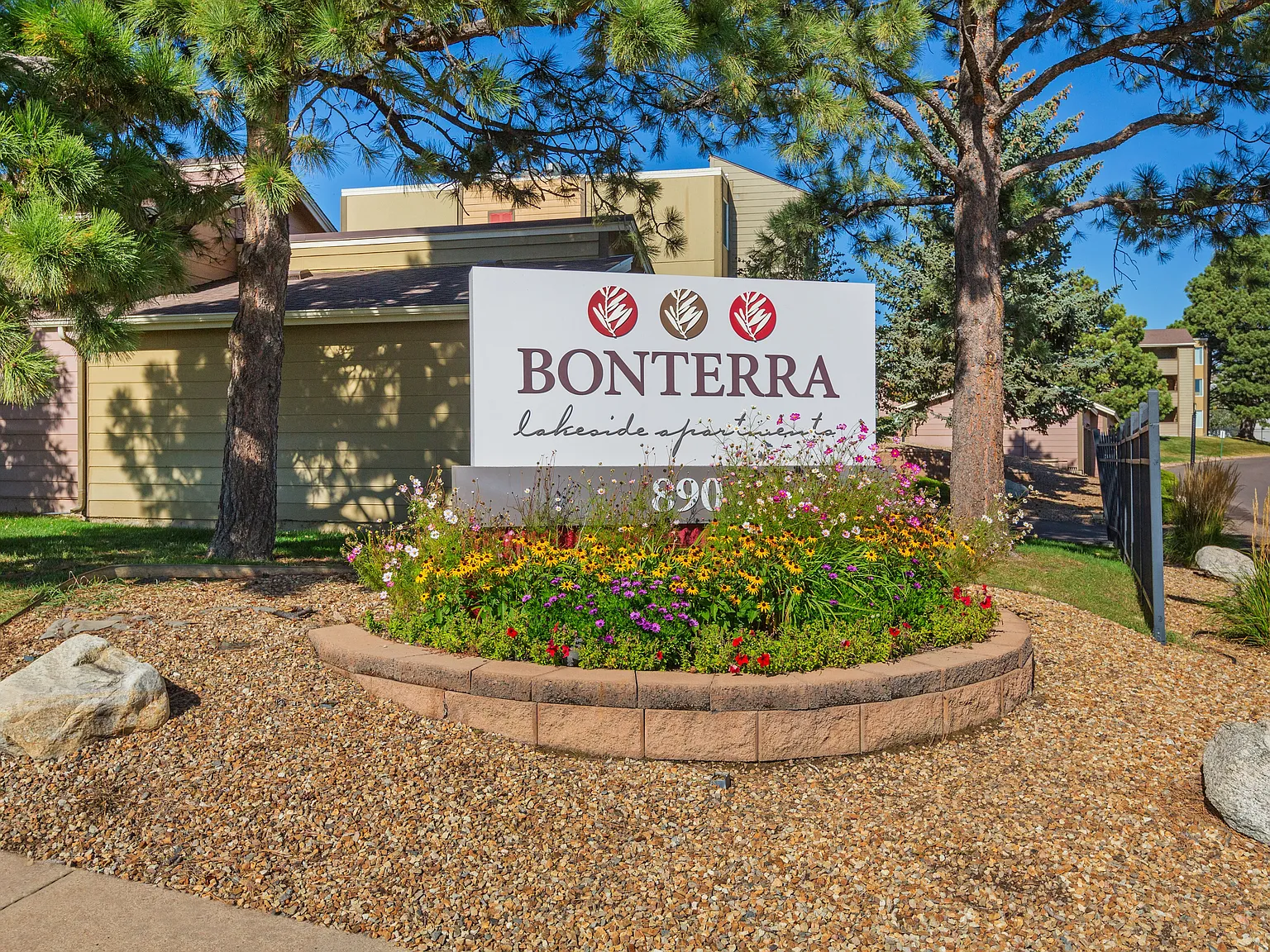 Bonterra Lakeside Apartments — Photo 4