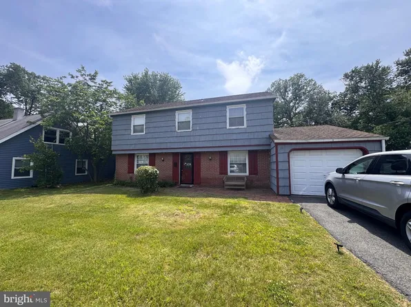 21 Bartlett Ln, Willingboro, NJ 08046