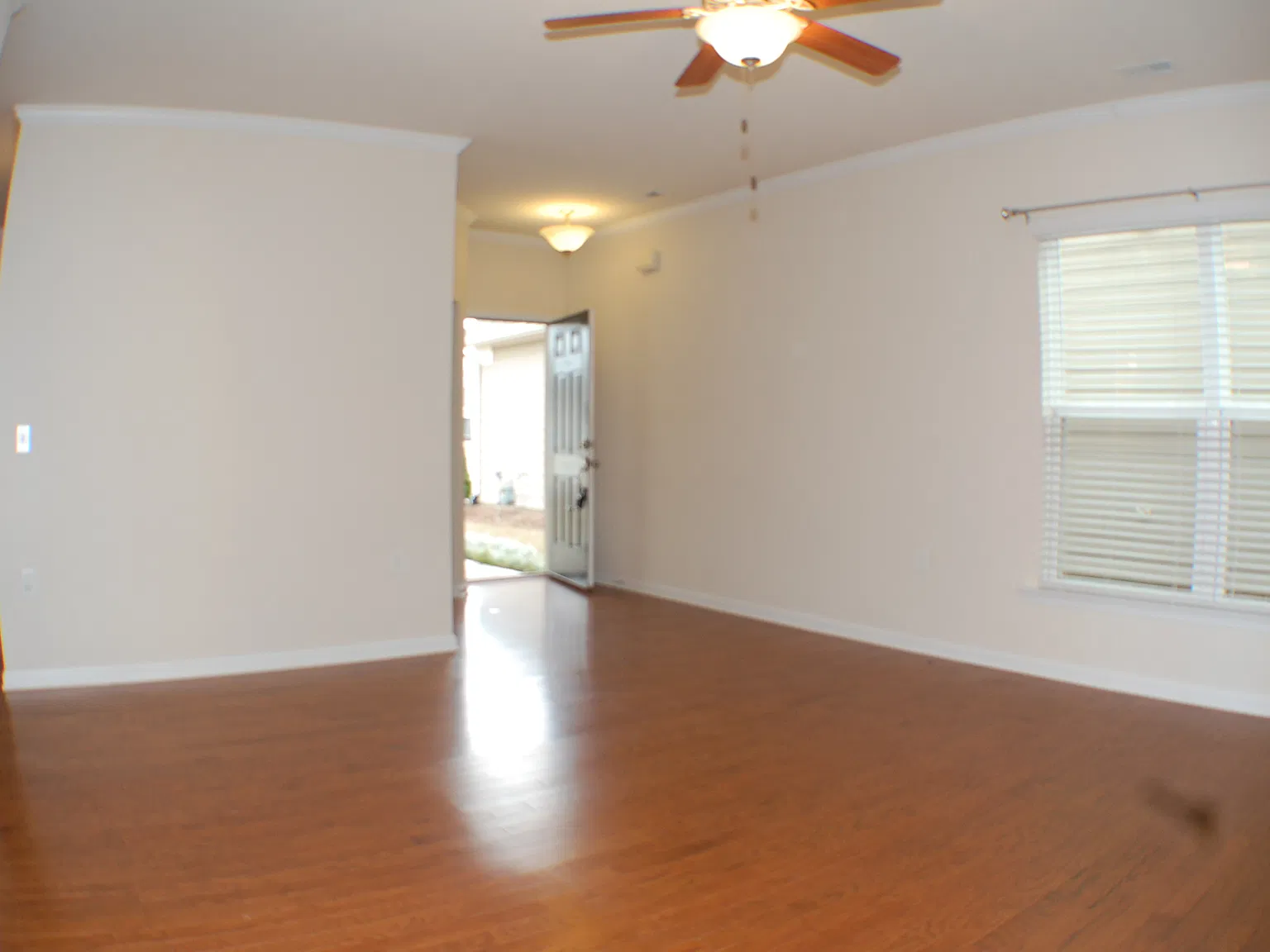 2 bed, 1512 sqft, $1,995 — Photo 4