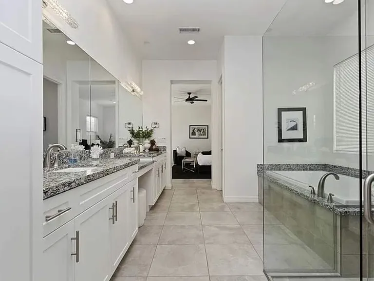 50888 Cereza — Photo 12
