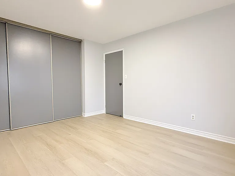 2940 Elsmere Ave #105 — Photo 12