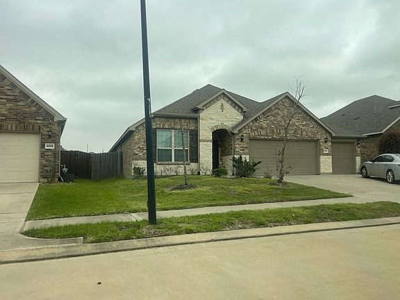 3rd image of 5239 Royal Sunset Ct